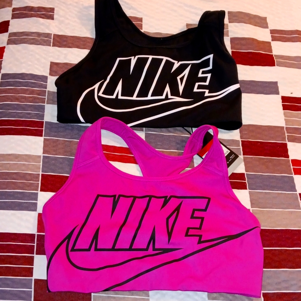Nike sports crop tops